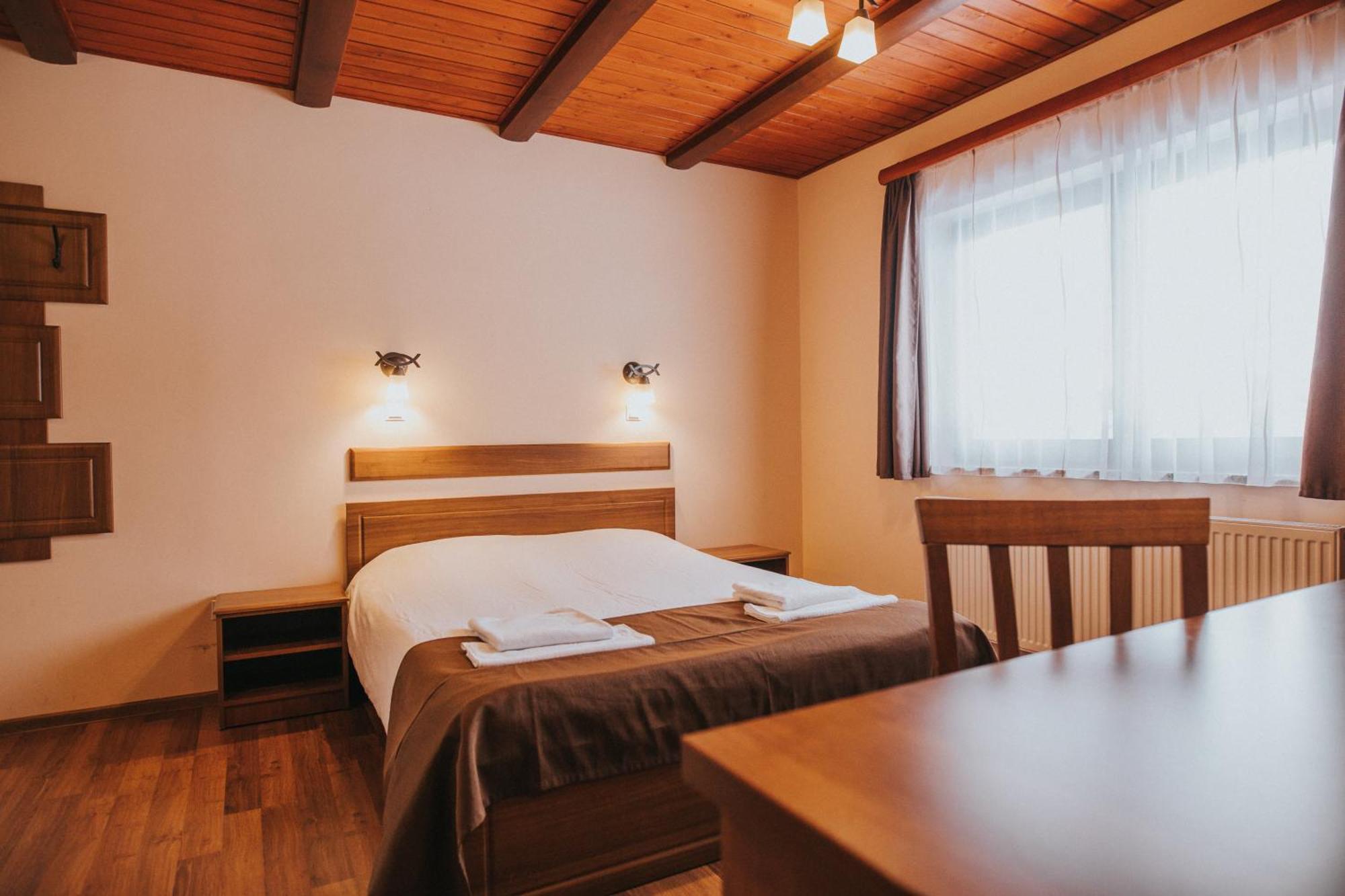 Complex Turistic Han Pescaresc Eremitu Dış mekan fotoğraf